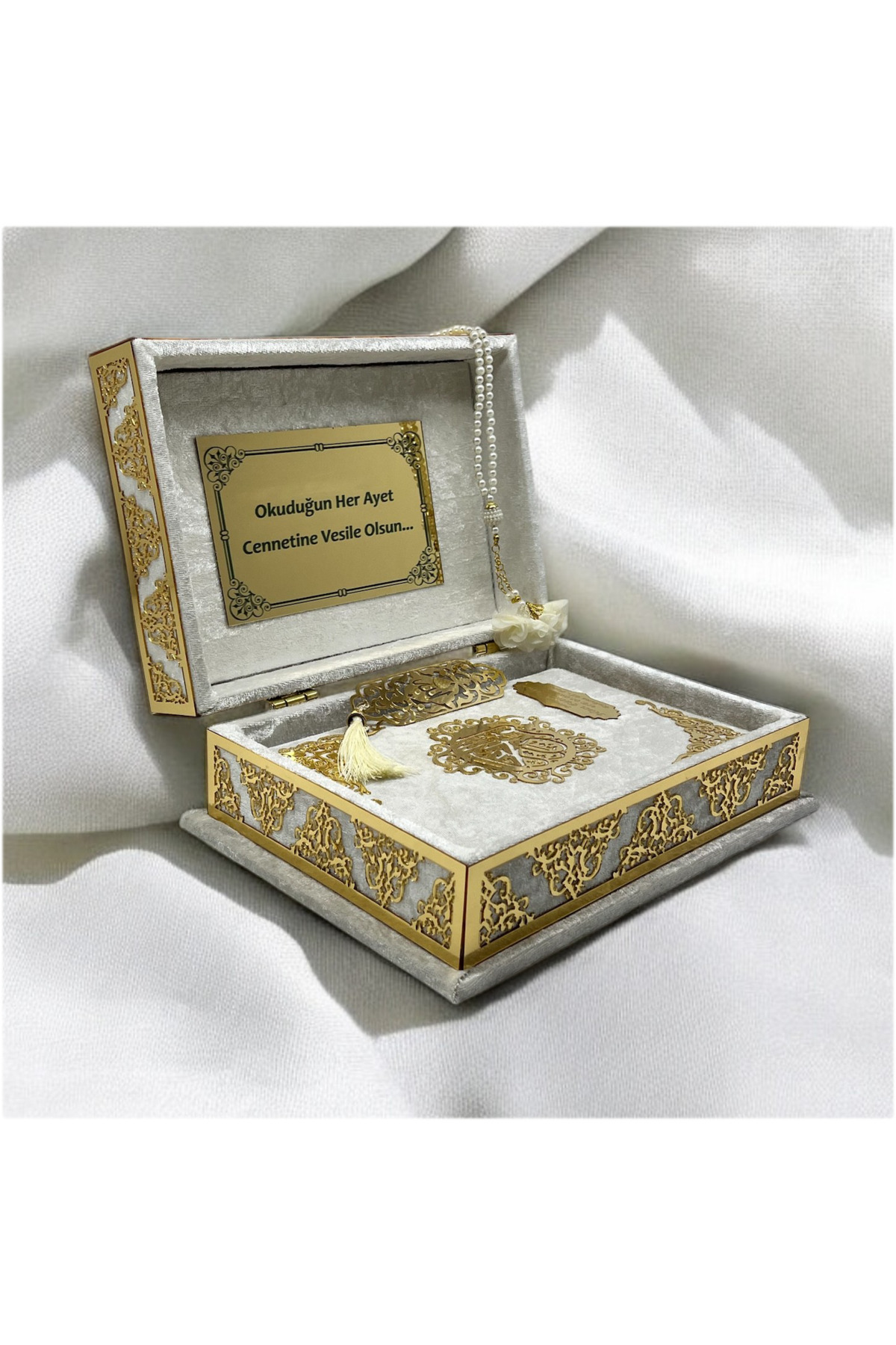 Mustafa Ediz İsme Özel Beyaz Kadife Kaplı Kutulu Kuranı Kerim Seti - Görsel 2
