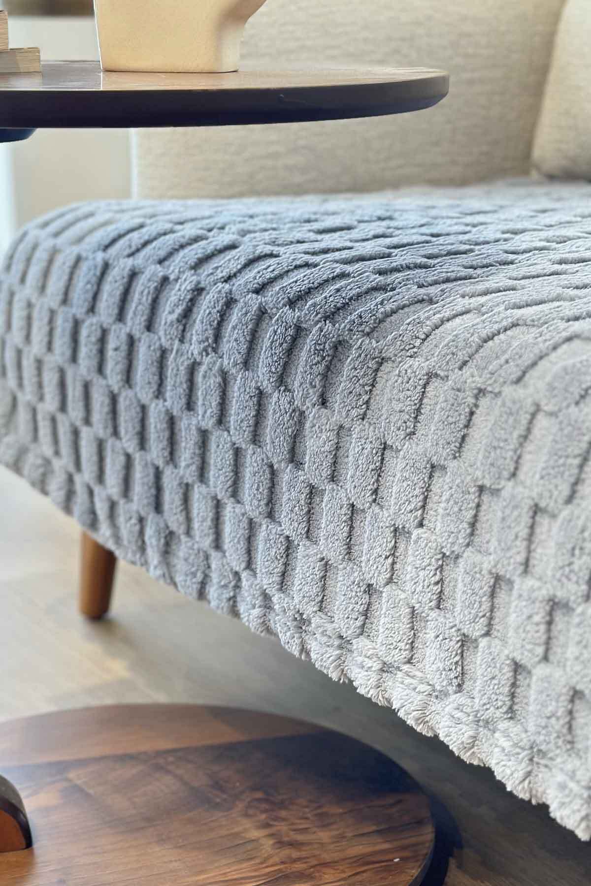 Decomia Home Dolly Oturma Yerini Kapatan Kabartmalı Yumuşak Tüylü Koltuk Örtüsü Koltuk Şalı (100X220cm) - Görsel 3