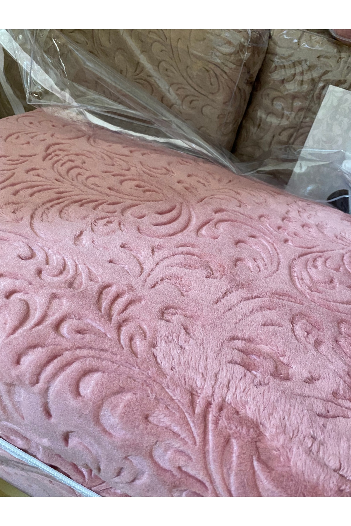 Sarar Pembe Kabartmalı Çift Kişilik Battaniye