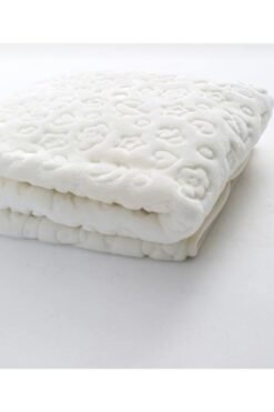 yukobaby bebeğiniz için en doğalı Kabartmalı Peluş Bebek Battaniyesi Ekru(ÇİÇEK DESEN MUŞAMBA ÖNLÜK HEDİYELİ:))