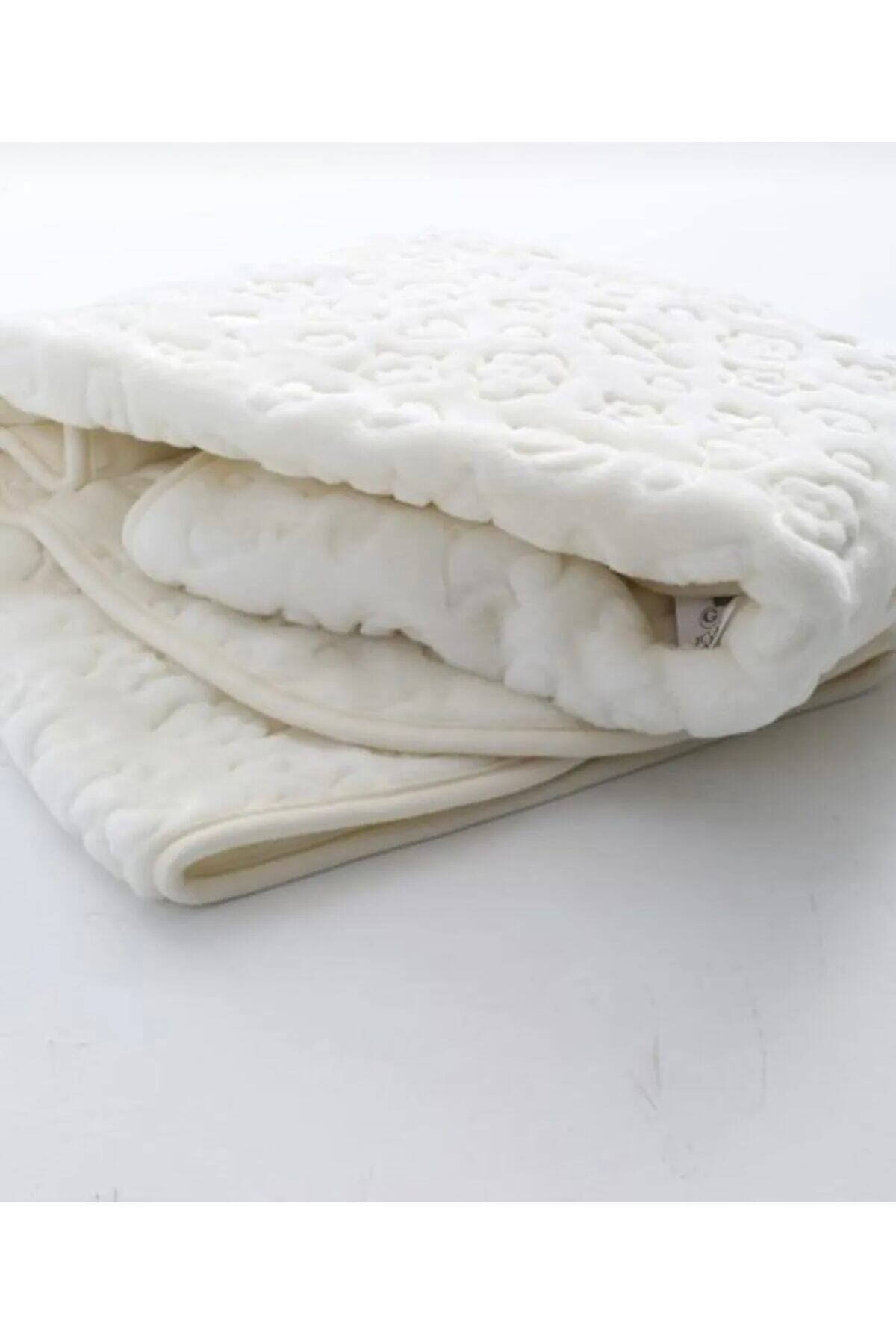 yukobaby bebeğiniz için en doğalı Kabartmalı Peluş Bebek Battaniyesi Ekru(ÇİÇEK DESEN MUŞAMBA ÖNLÜK HEDİYELİ:)) - Görsel 3