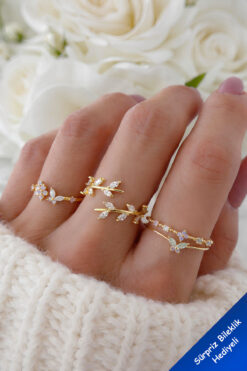 The Collection 4'lü Kombin Kelebek Çiçek Detaylı Eklem Gold Taşlı Yüzük Set