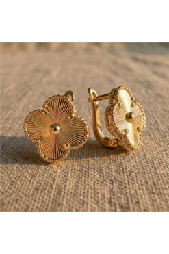 Zeino Yonca Desenli Çelik Küpe - 14k Altın Rengi Kaplama, 1,3 cm