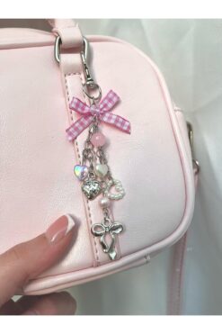 bohemian takı tasarim Pembe Ekose Fiyonklu Çilekli Çanta Charmı