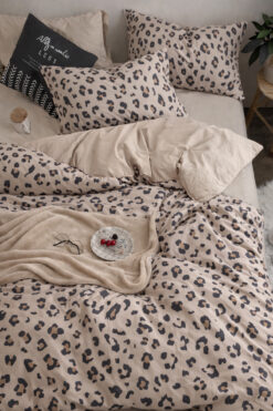 İQON Lastikli Çarşaflı Nevresim Takımı Çift Kişilik CHTBEJ