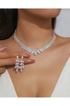 Mihra Aksesuar Şık Kristal Taslı Kolye Küpe Seti Gelin Özel Gün Kına Nişan Seti