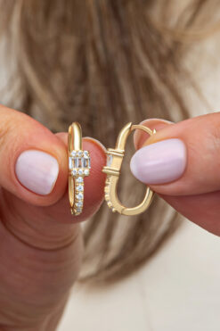 Nereze 925 Ayar Gümüş Bereketi Gold Kaplama Baget Taşlı U Model Küpe