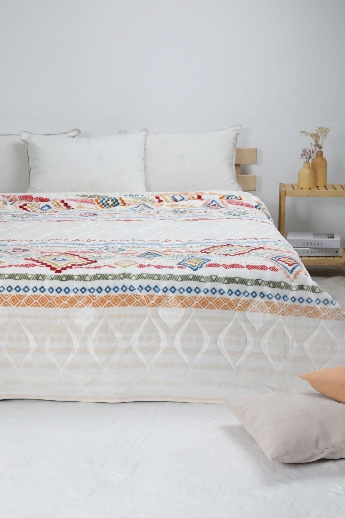 Sarar Wellsoft Çift Kişilik Battaniye 4 Kg - (Kenarları kırmızı) .