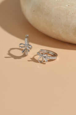 Gümüş Vadisi Kadın 925 Ayar Gümüş Zirkon Taşlı Küpe