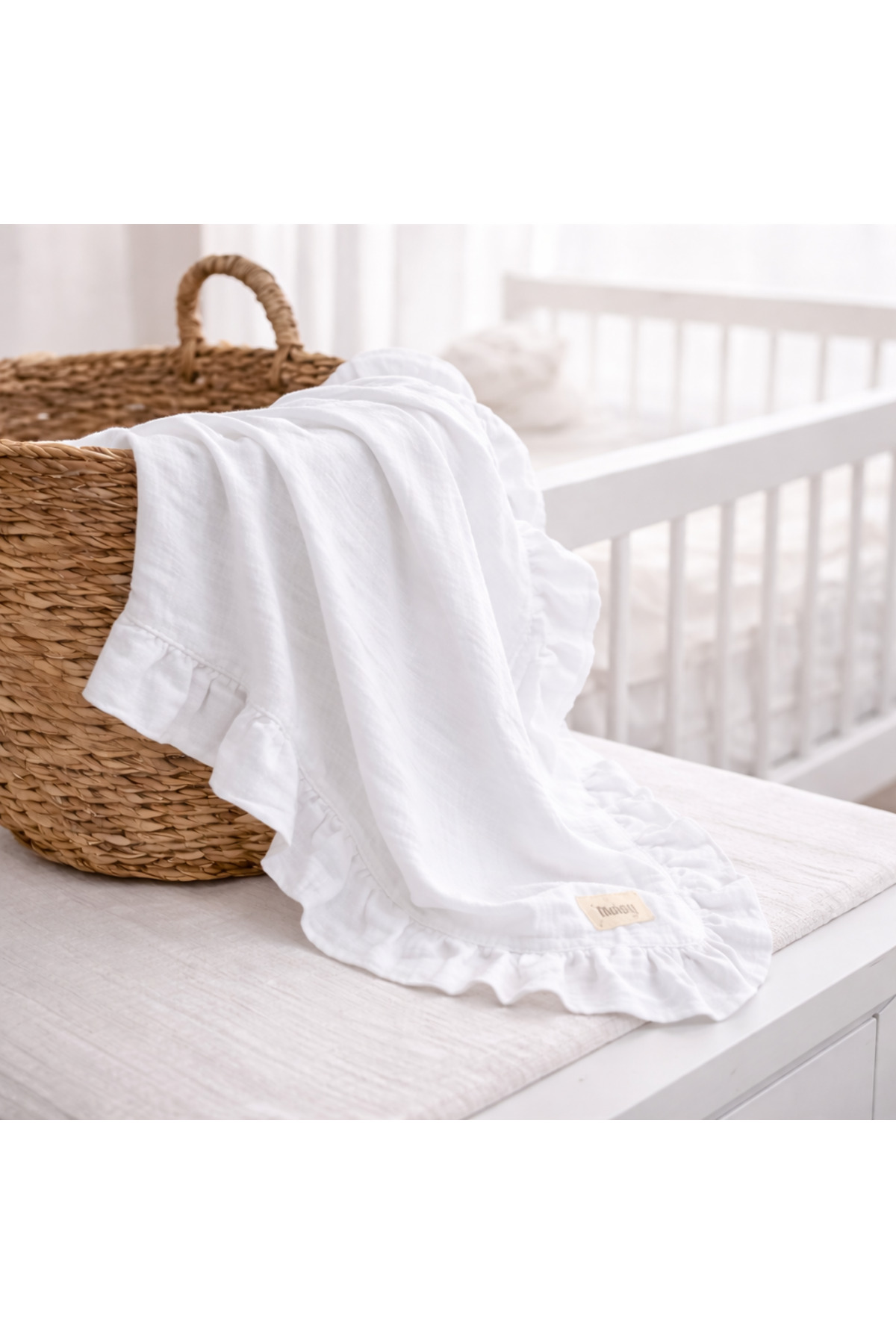 NOİSY TEKSTİL Bürümcük Müslin Bebek Battaniyesi | Fırfırlı | 2 Katlı | Beyaz | %100 Organik Pamuk | 110x110 cm
