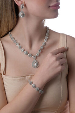 Renkada Gümüş Kaplama Nadide Kolye, Küpe, Bileklik Takı Seti Düğün,Nişan,Davet,Abiye,Parti,Günlük