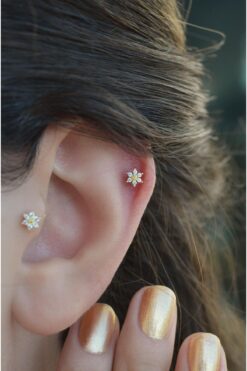 Sacce Scarves&Accessories Gold Mini Çiçek Tragus Piercing Helix Kıkırdak