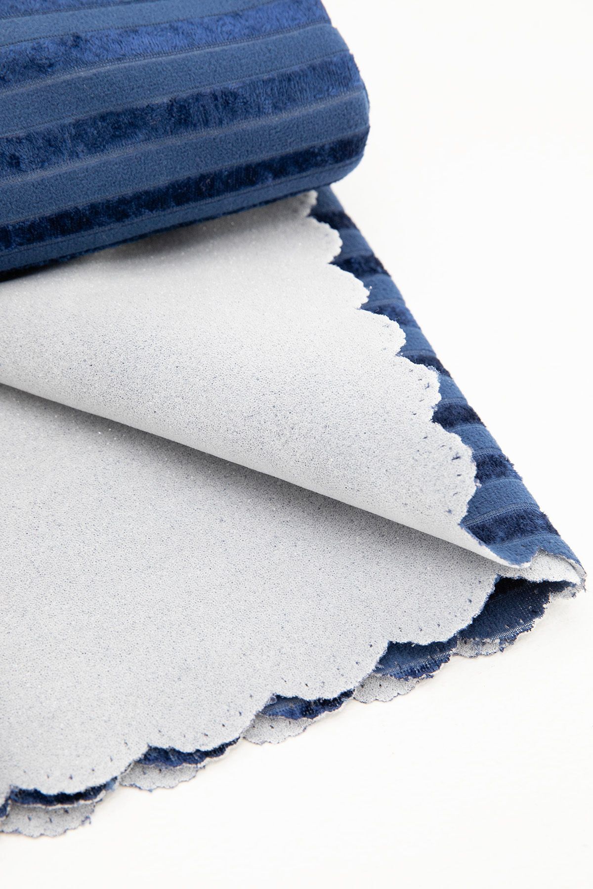 coverbox Kaymaz Taban Süngerli Kadife Koltuk - Çekyat Örtüsü 170x210 petrol-mavisi - Görsel 3