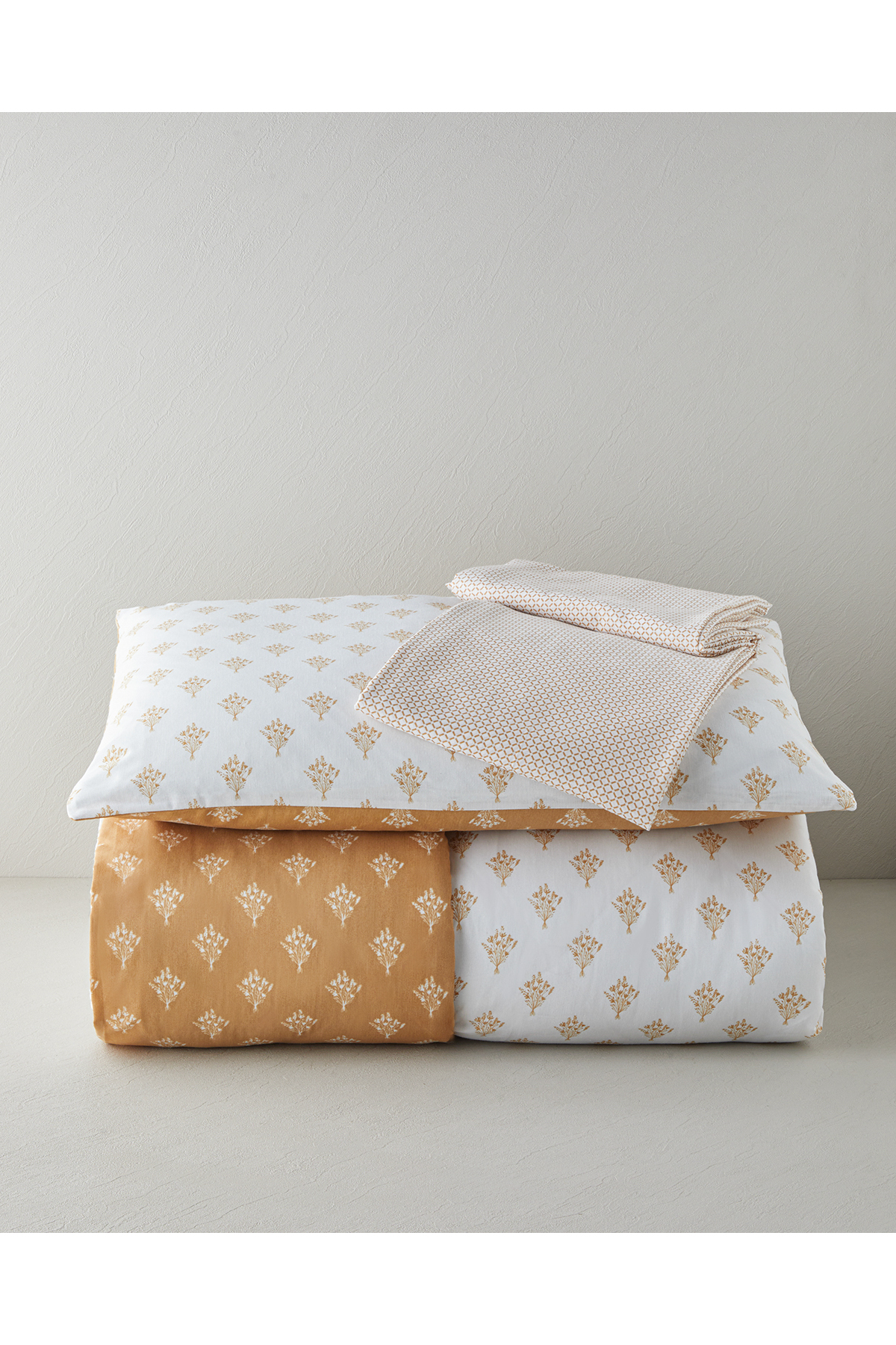 English Home Petal Bouquet Kolay Ütülenir Çarşaflı Tek Kişilik Nevresim Takımı 160x220 cm Hardal