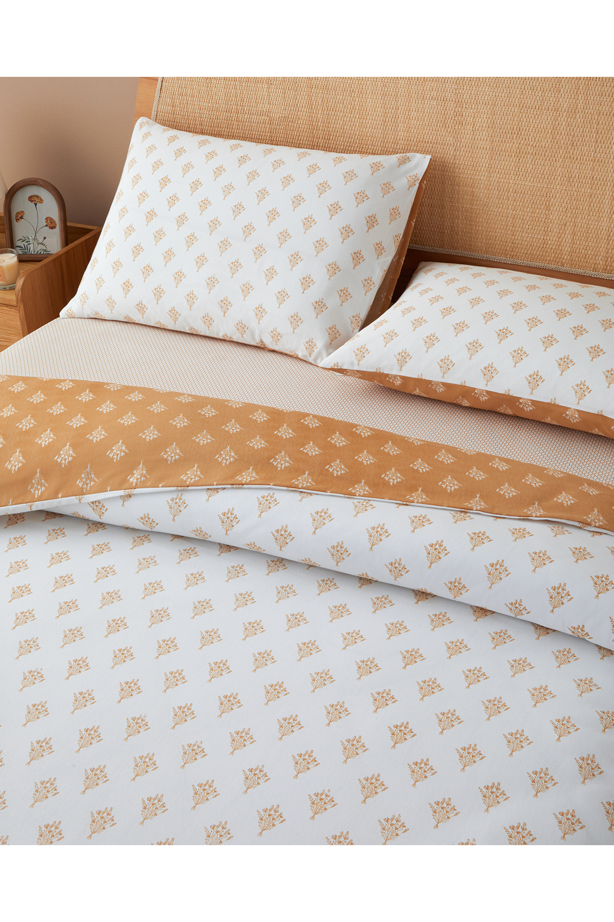 English Home Petal Bouquet Kolay Ütülenir Çarşaflı Tek Kişilik Nevresim Takımı 160x220 cm Hardal - Görsel 3