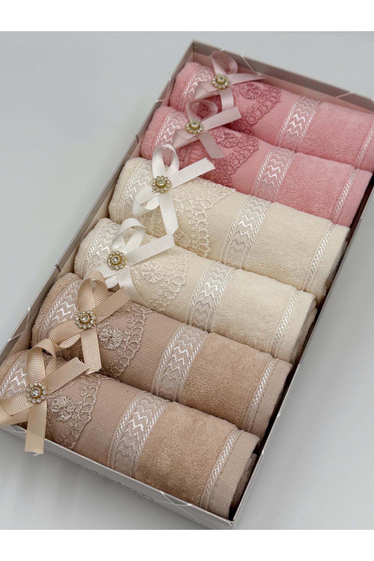 AYHANHOME 6'lı Fiyonk Taşlı Güpürlü Kutulu Çeyizlik 30x50 Kadife Mutfak Havlusu - Görsel 2