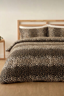 LaLiva Leopar Desenli Çift Kişilik Lastikli Çarşaflı Nevresim Takımı