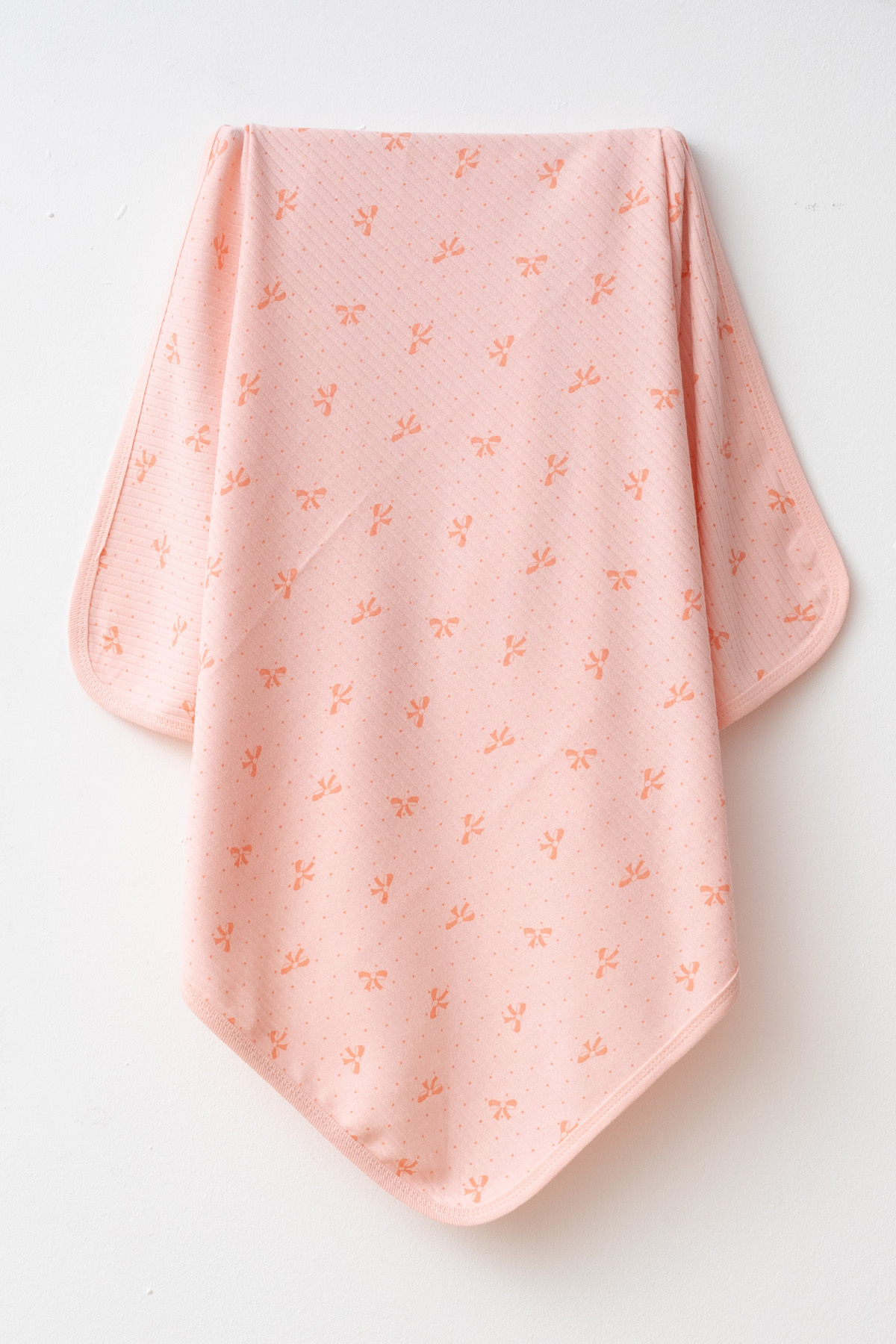 yukobaby bebeğiniz için en doğalı Fiyonklu Somon Naturel Pamuklu 80x90 cm Tek Kat Bebek Battaniye yk8436