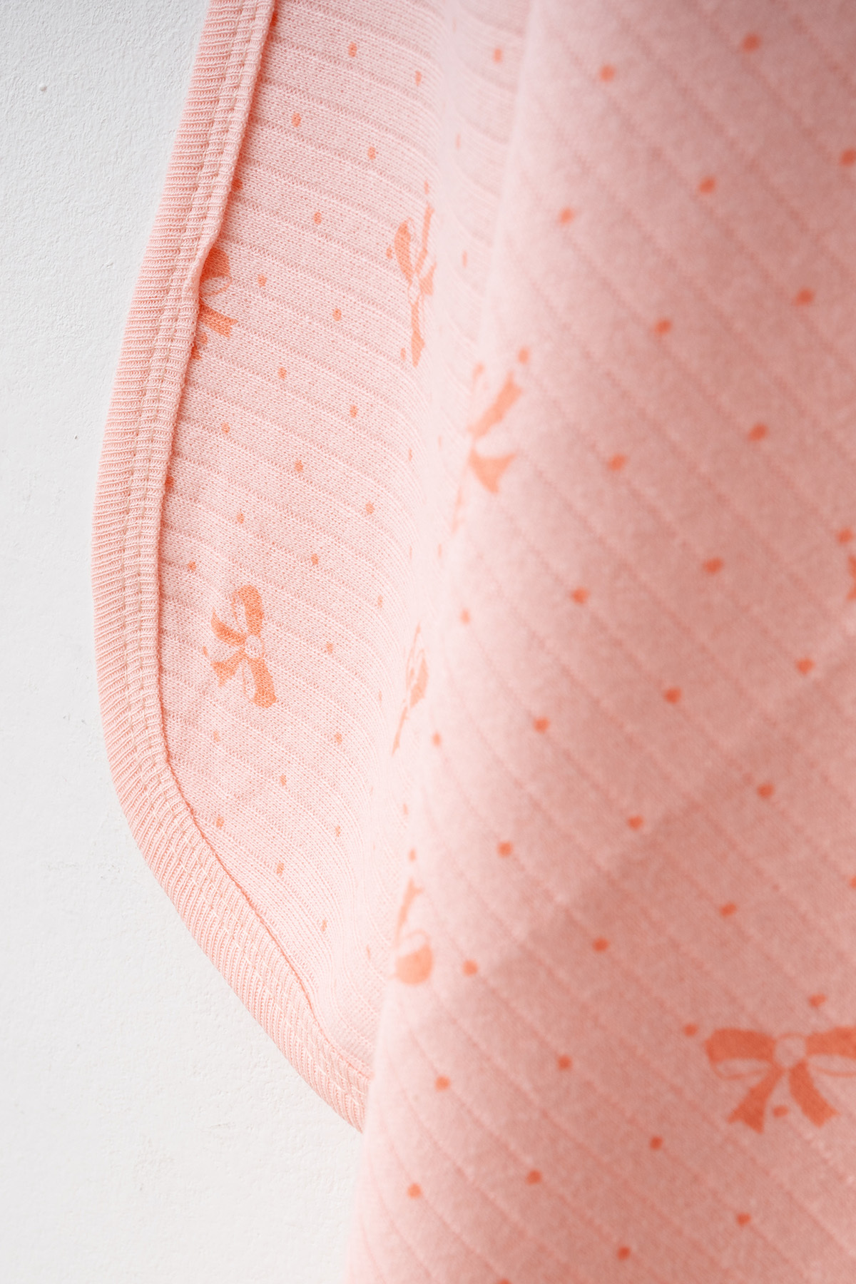 yukobaby bebeğiniz için en doğalı Fiyonklu Somon Naturel Pamuklu 80x90 cm Tek Kat Bebek Battaniye yk8436 - Görsel 2