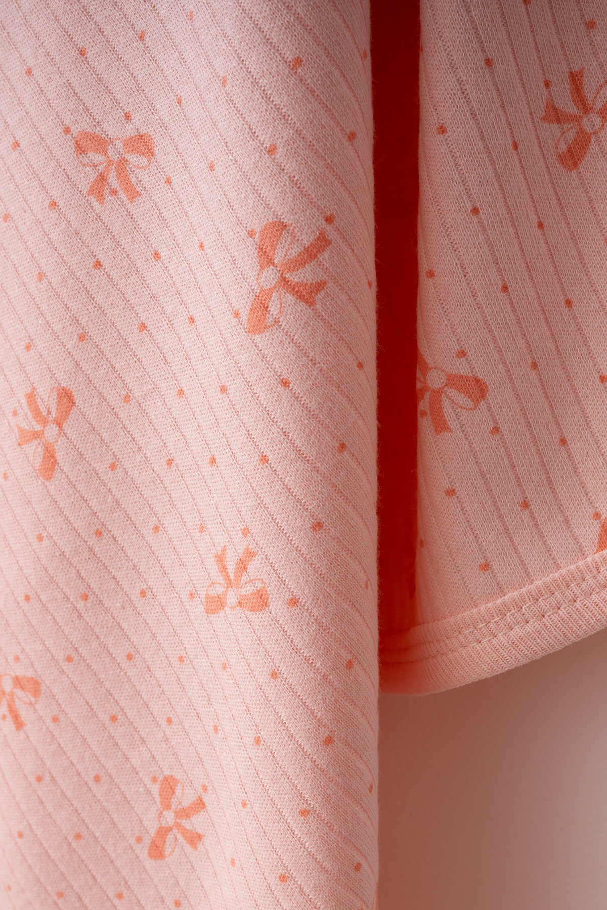 yukobaby bebeğiniz için en doğalı Fiyonklu Somon Naturel Pamuklu 80x90 cm Tek Kat Bebek Battaniye yk8436 - Görsel 3