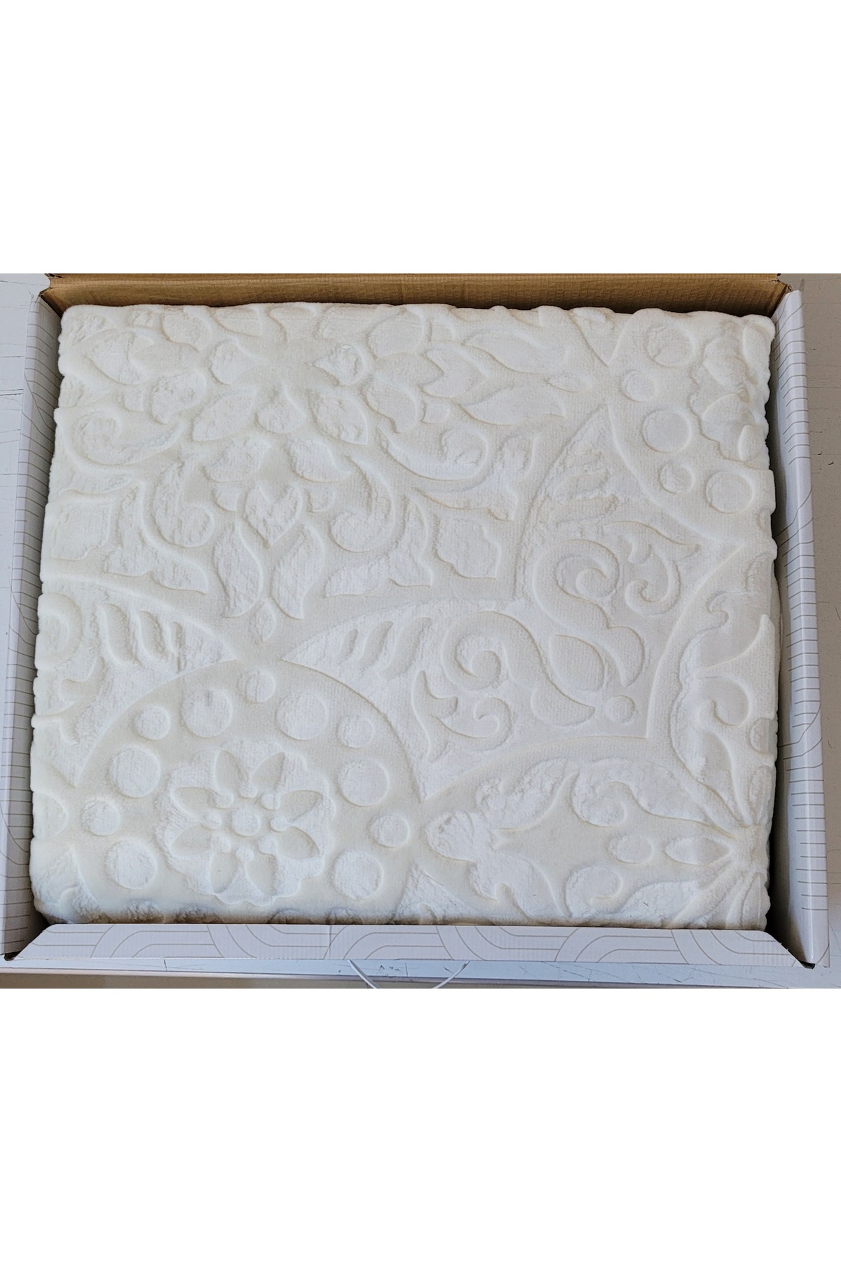 Merinos Elegance Çift Kişilik Battaniye Yaprak Desenli - Kemik - Görsel 2