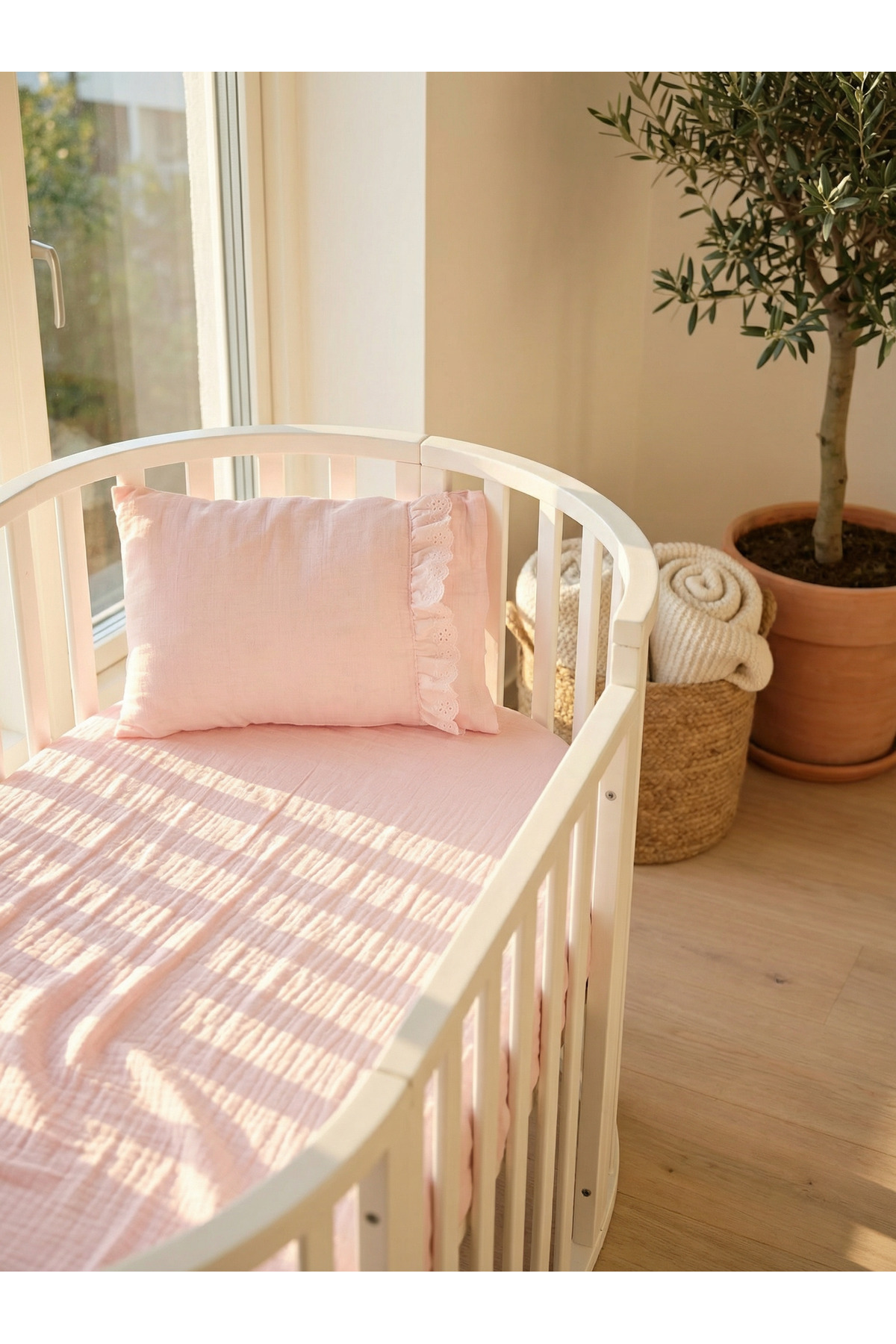 Pufuduk Baby Lüks Fisto İşlemeli %100 Pamuk 2 Katlı Müslin Lastikli Bebek Çarşaf ve Yastık Seti - Pembe