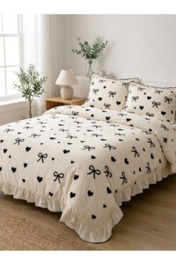 moon secret tekstil Fırfırlı Kalpli & Fiyonk Desenli Nevresim Takımı – %100 Pamuk, Şık ve Romantik Yatak Odası Takımı
