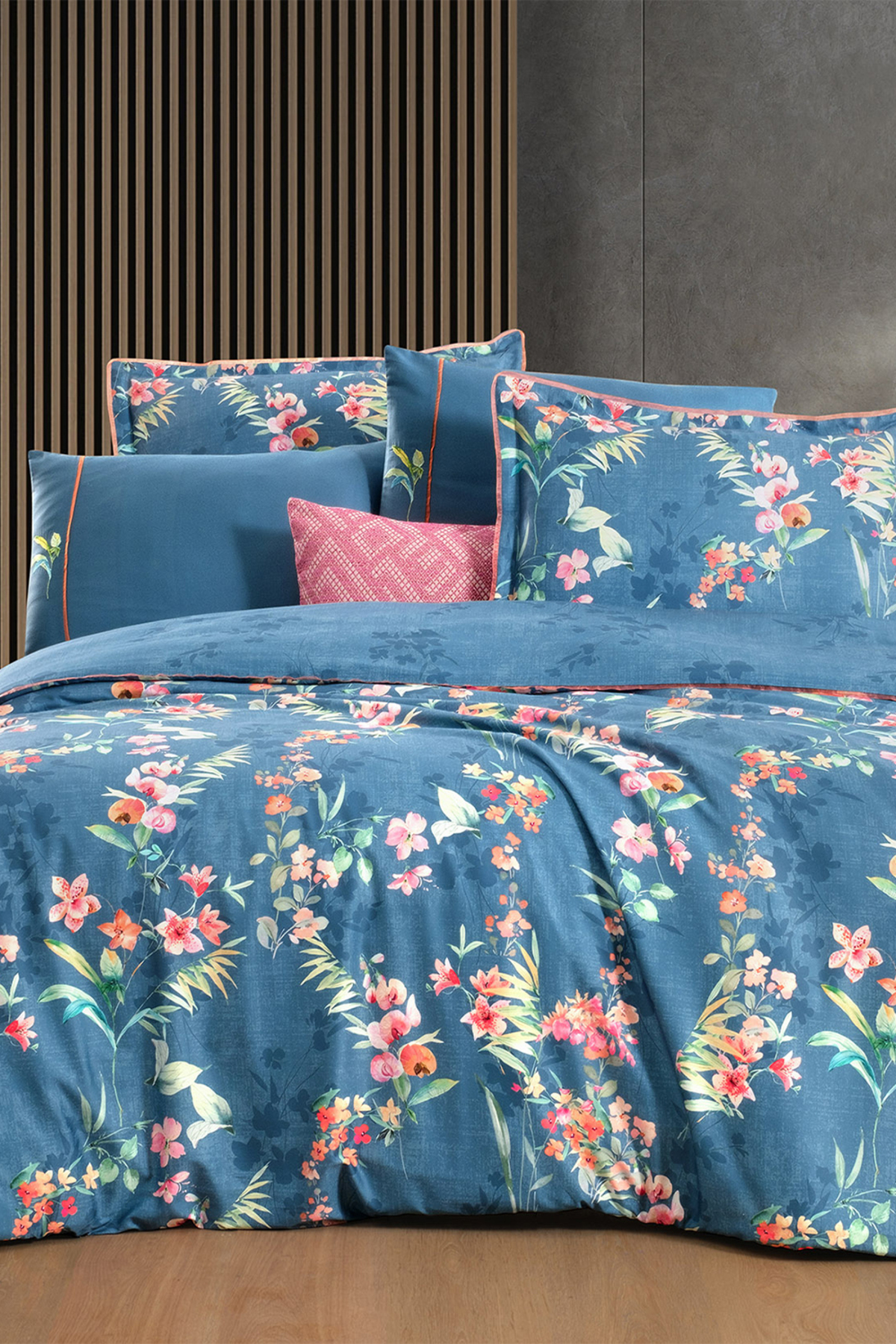 Sarev Leticia Mavi Çift Kişilik %100 Pamuk Saten "300 TC" Nevresim Takımı