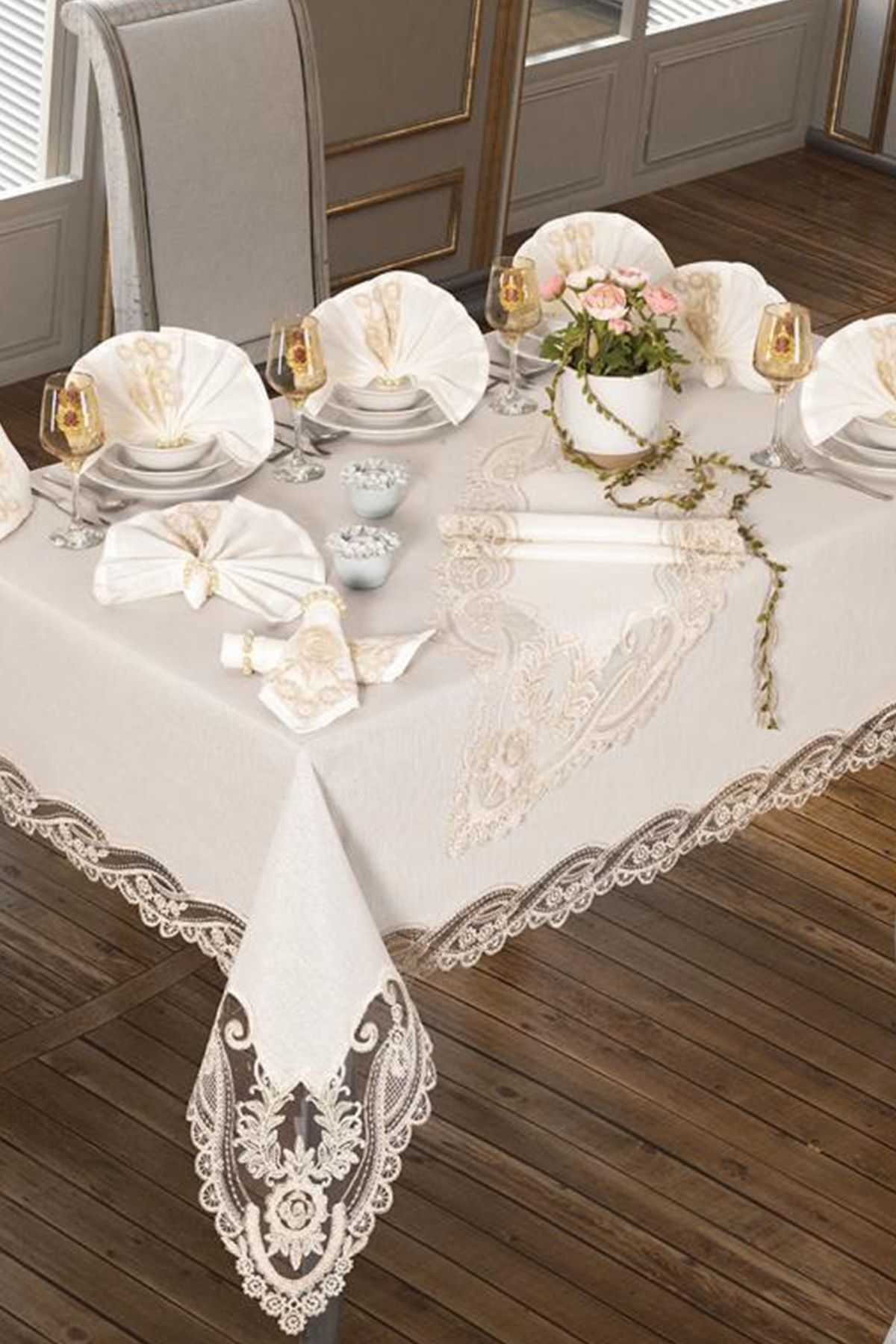 Çeyiz Diyarı Ihtişam Masa Örtüsü 26 Parça Krem