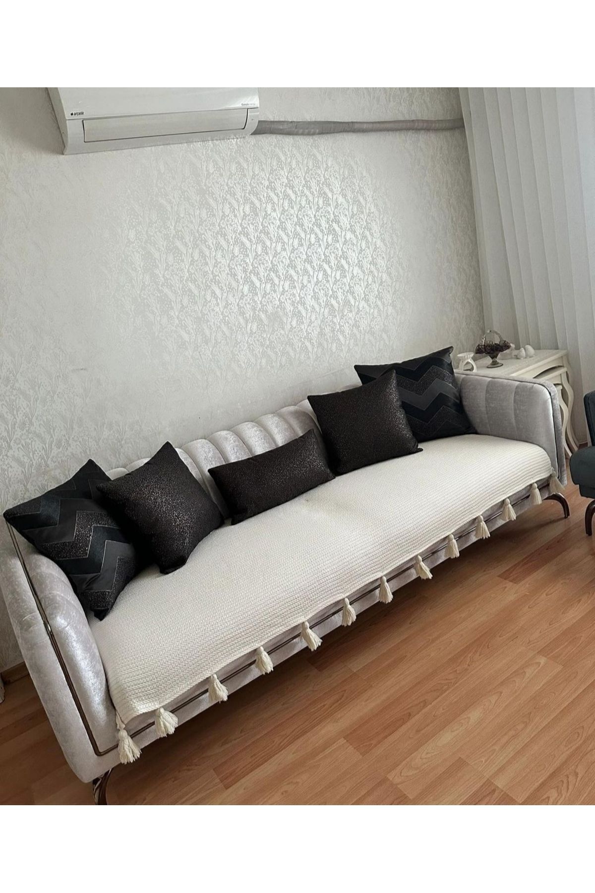 PETEKHOME Püsküllü Koltuk Örtüsü Krem (1 ADET 90X210) Yanlizca Oturma Alanına Ortudur - Görsel 3