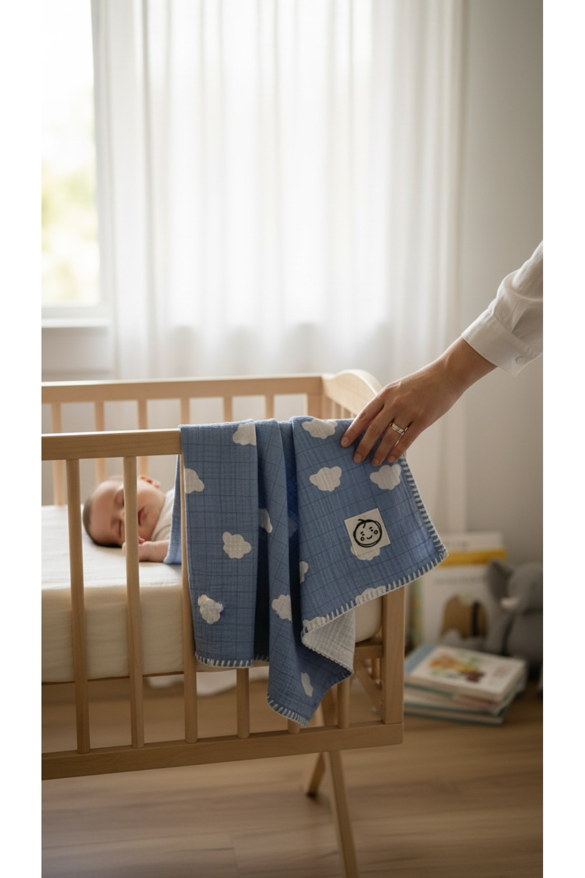 THELAKIDS Bulut Desen Çoban Dikiş Detaylı Çift Kat Müslin Bebek Örtüsü - Görsel 3