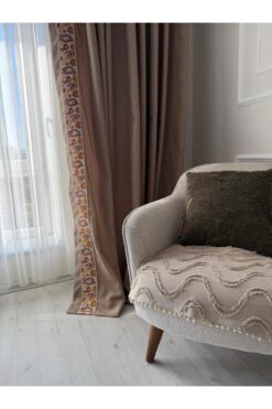 DİLETTO Oturma Yerini Kapatan Dalgalı Ponponlu Koltuk Örtüsü | Berjer Örtüsü 70x95 Cm Bej