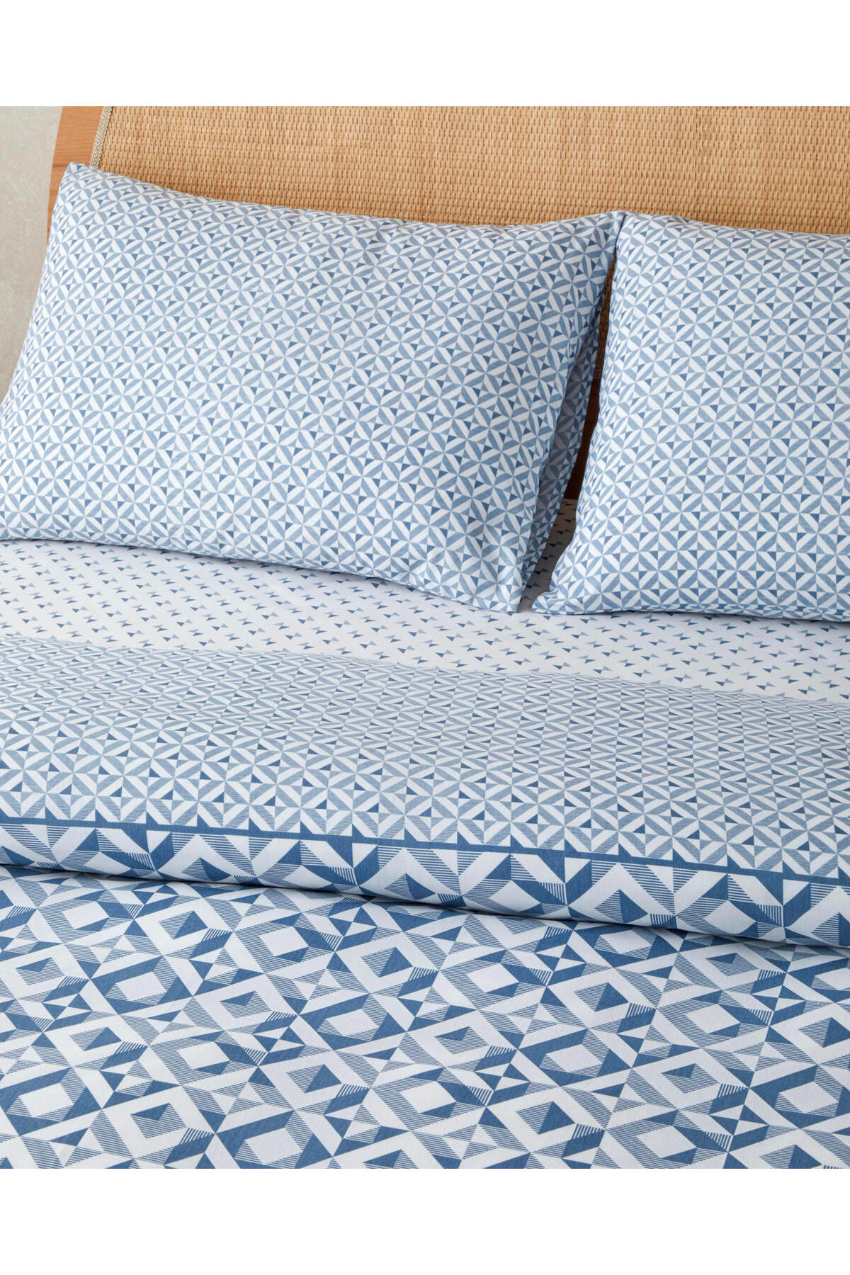 English Home Symetra Kolay Ütülenir Çarşaflı Çift Kişilik Nevresim Takımı 200x220 cm Mavi - Görsel 3