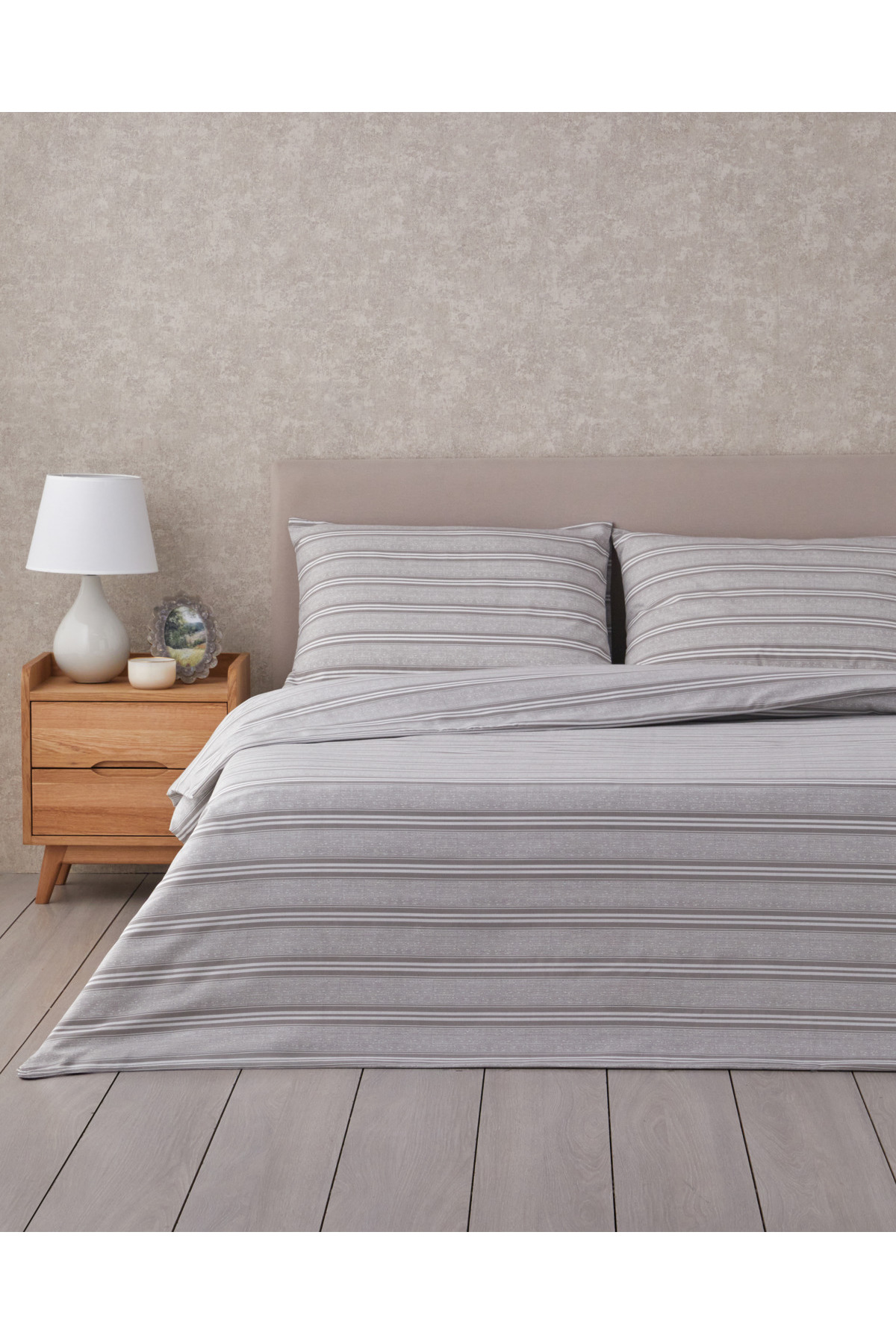 English Home Sleek Lines Kolay Ütülenir Çift Kişilik Çarşaflı Nevresim Takımı 200x220 cm Gri - Görsel 3