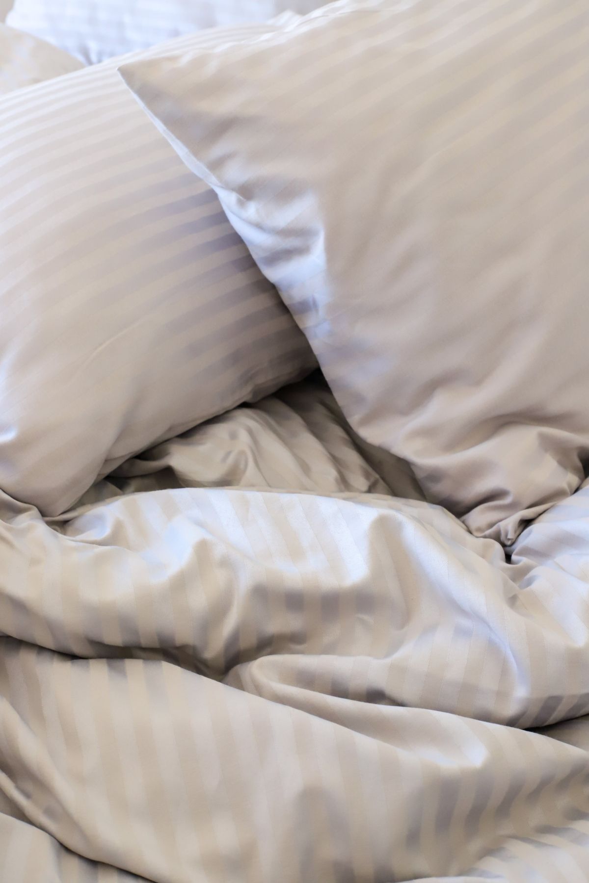 Tekstil Home Genç ve Çocuk Serisi Tek Kişilik 120x200 Lastikli Çarşaflı Çizgili Saten Nevresim Takımı Tüm Renkler