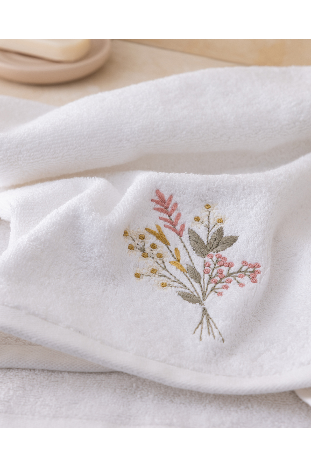Madame Coco Arsor %100 Pamuk Nakışlı Yüz Havlusu - Beyaz - 50x76 cm - Görsel 2
