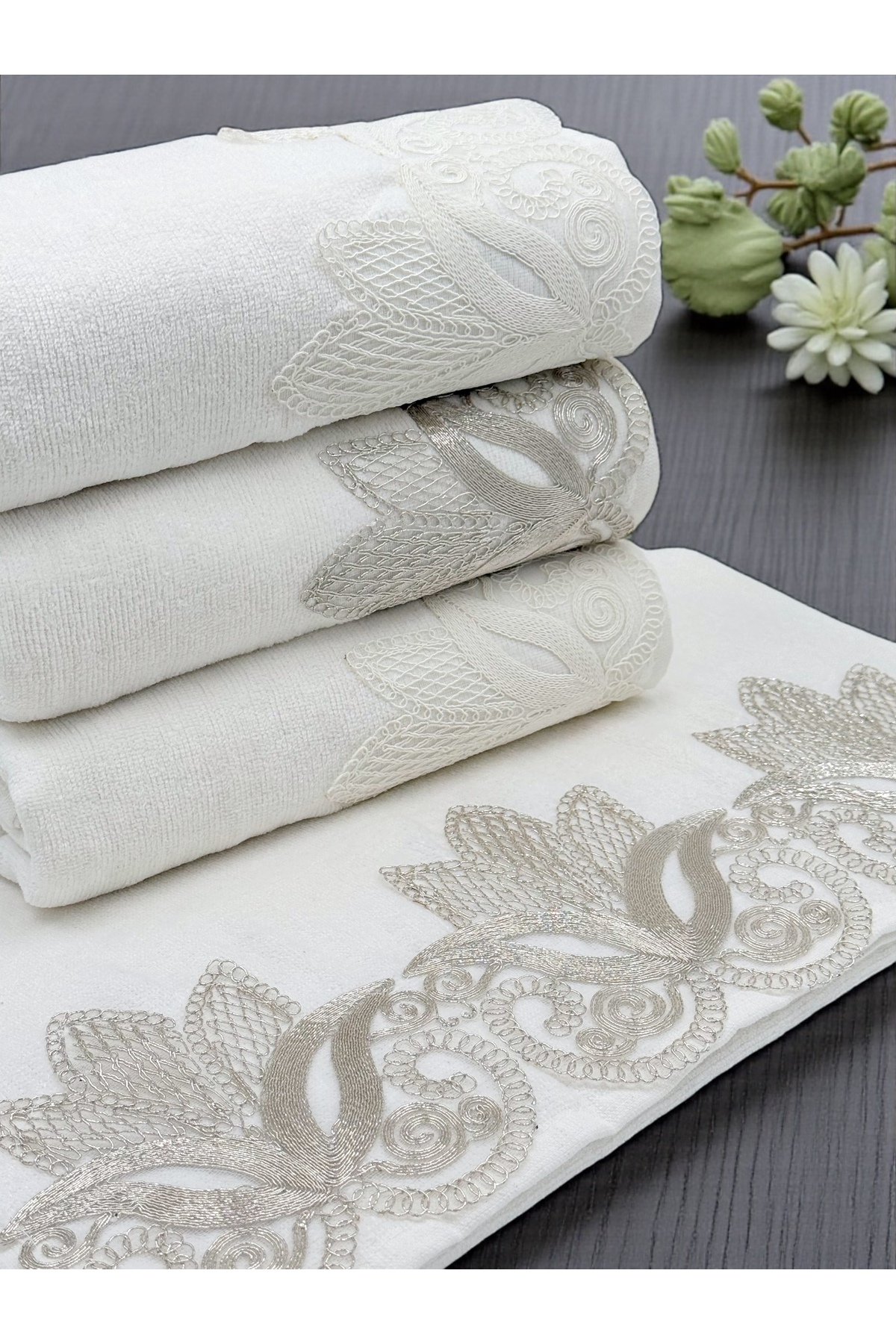 AYHANHOME 4 lü Kadife Lüks Fransız Güpürlü Çeyizlik 50x90 El ve Yüz Havlusu