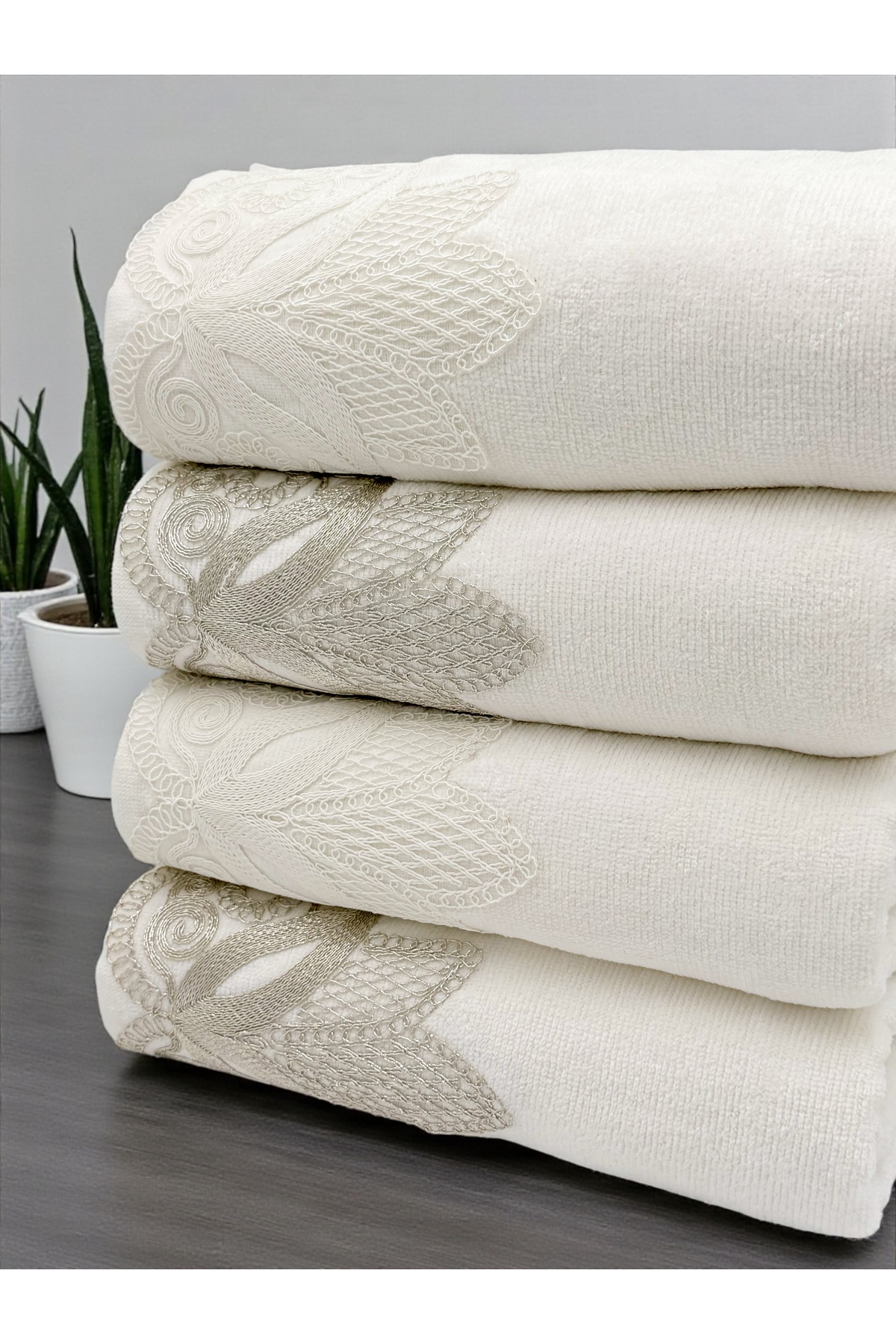 AYHANHOME 4 lü Kadife Lüks Fransız Güpürlü Çeyizlik 50x90 El ve Yüz Havlusu - Görsel 2