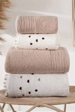 Miss Paris Home 4'lü Kalpli Ponponlu Banyo Ve Saç Havlusu Seti - Hamam Takımı | Yumuşak, Hızlı Kuruyan Ve Dayanıklı