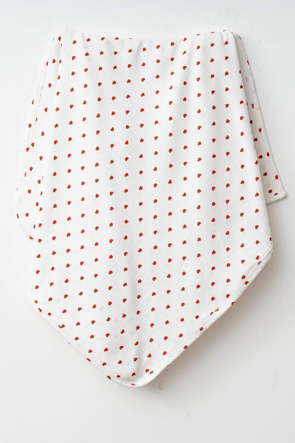 yukobaby bebeğiniz için en doğalı Kırmızı Kalpli Naturel %100 Pamuklu 80x90 cm Tek Kat Bebek Battaniye - Görsel 2