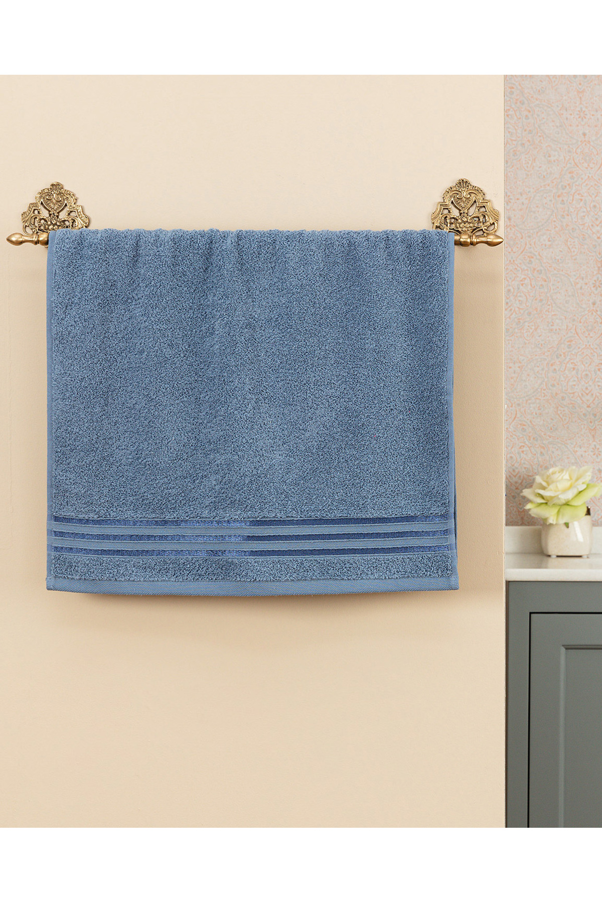 Madame Coco Maynor Bordürü Floşlu Yüz Havlusu