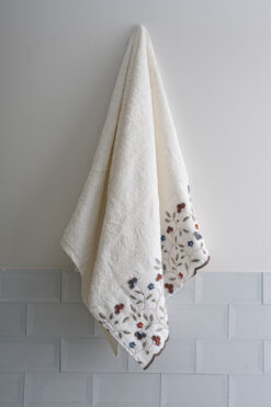 Nazik Home Livano Renkli Çiçek Nakışlı Yüz Havlusu (50 x 90 cm)