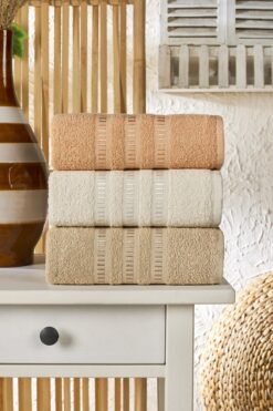 Semecca Lia Soft Bordürü Serisi 3'lü Havlu Seti 50x85