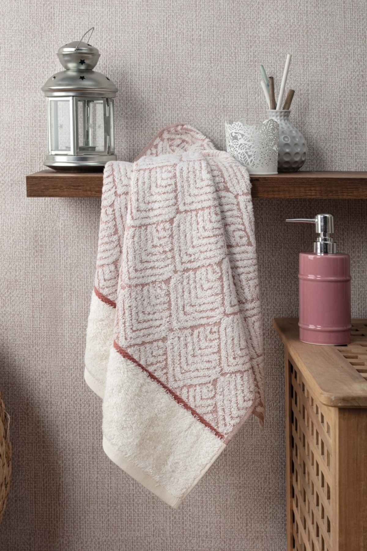 Sevim Geometrik Desenli Zemini Renkli Bambu El Havlusu - 50x90 cm - Kiremit