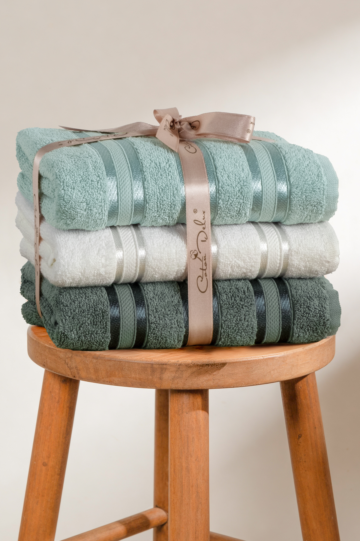 Coton Delux Pera 3'lü %100 Pamuk Havlu Seti | El, Yüz - Saç Havlusu | Çantalı, Çeyizlik, Hediyelik| 50x90 cm