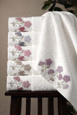 Fiesta Home 50x90 Süzene Nakışlı Krem 6’lıSet %70Bambu %30 Pamuk PVC Kutulu Lüks Havlu Seti