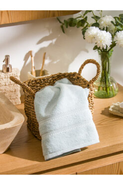 LC Waikiki Timeless Clothing & Zamansız Seçimler Pamuklu Yüz Havlusu 50x80 cm