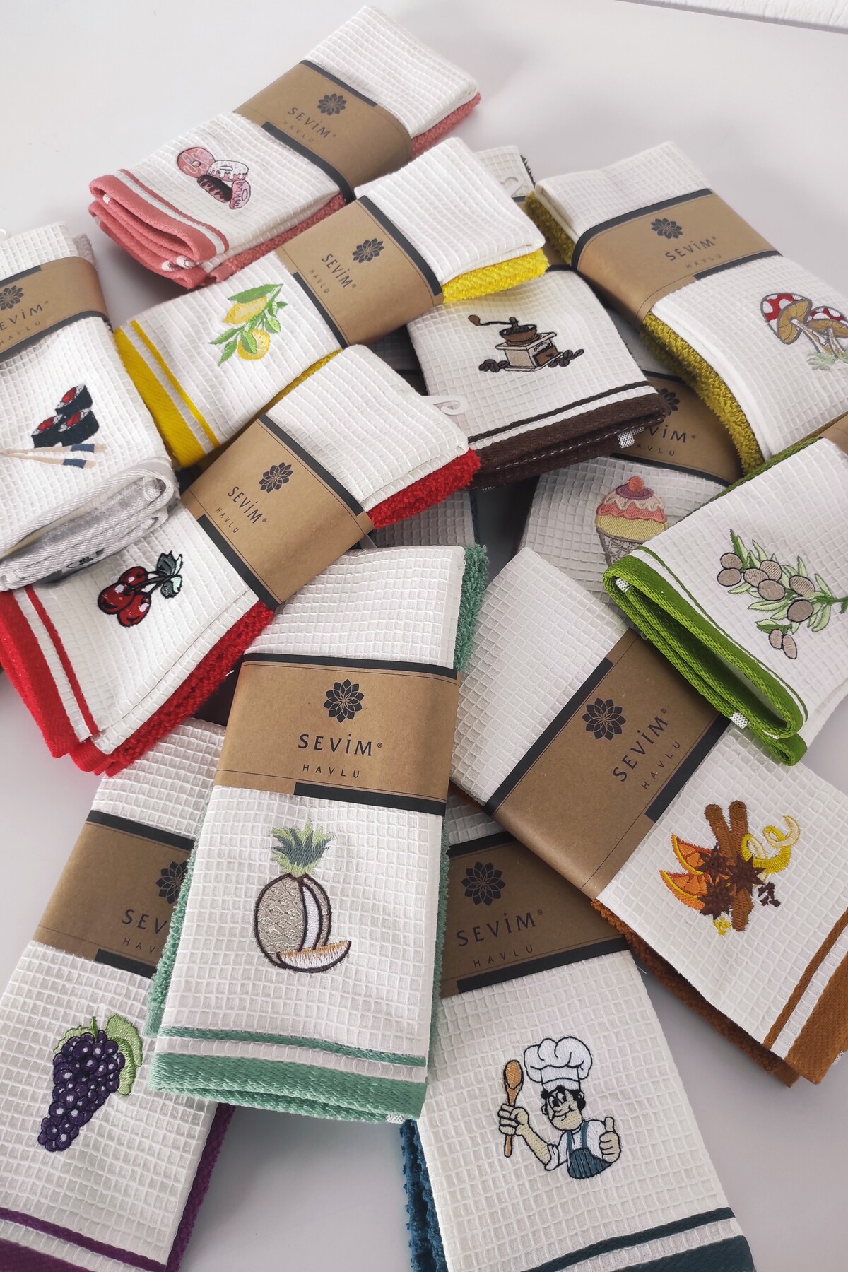 Sevim 2’li Mutfak Havlusu – Kırmızı Renk – Kiraz Nakışlı - Görsel 3