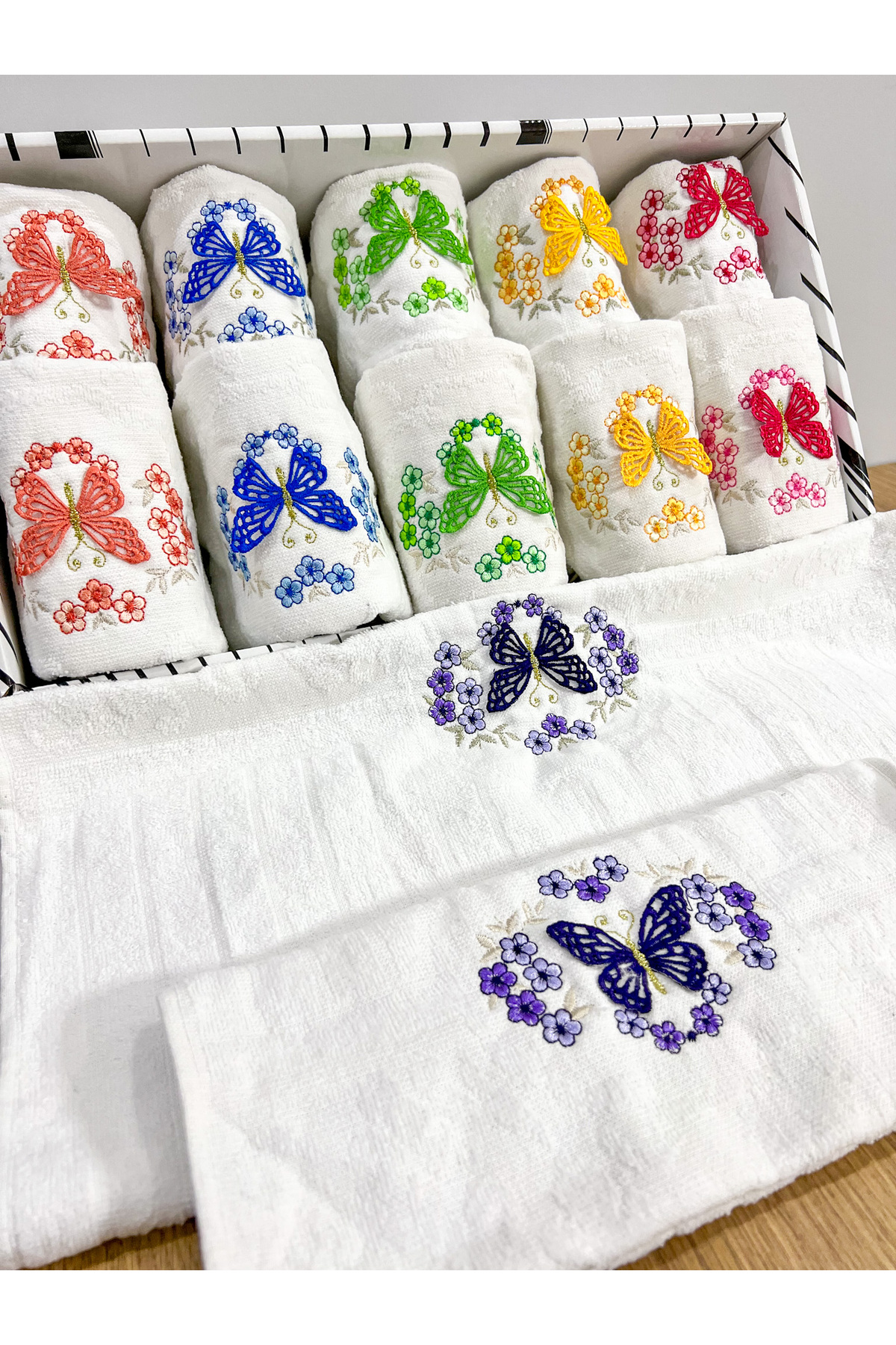 AYHANHOME 3d Kelebek Nakış Işleme Desenli Kutulu Çeyizlik Hediyelik 12'li 6 El Yüz & 6 Mutfak Havlu Seti - Görsel 3