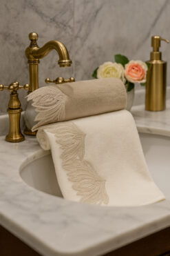 Çeyiz Bahçesi Fransız Güpürlü Çınar Kadife Havlu Takımı 50&90